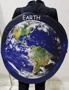 Dünya Kostümü | Uzayda Dünya Kostümü