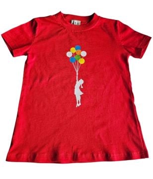 Çocuk ve Balonlar Temalı Kırmızı Tişört